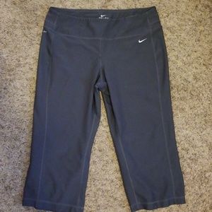 Womens Nike capris size Large